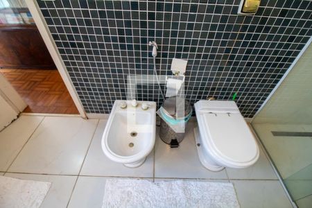 Casa à venda com 1700m², 5 quartos e 4 vagasBanheiro 2