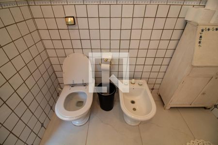 Casa à venda com 1700m², 5 quartos e 4 vagasBanheiro 1