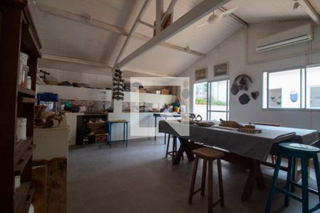 Casa à venda com 1700m², 5 quartos e 4 vagasSalão de festas