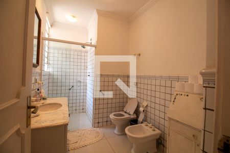 Casa à venda com 1700m², 5 quartos e 4 vagasBanheiro 1