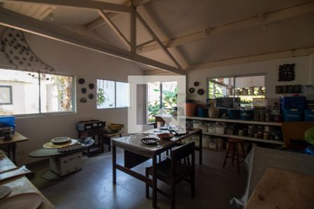 Casa à venda com 1700m², 5 quartos e 4 vagasSalão de festas