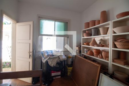 Casa à venda com 1700m², 5 quartos e 4 vagasQuarto de Serviço