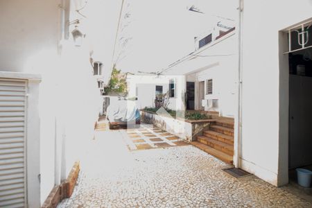 Casa à venda com 1700m², 5 quartos e 4 vagasQuintal