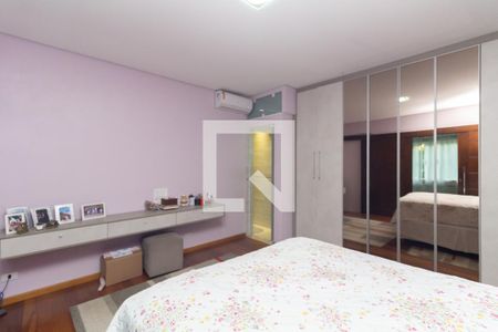 Suíte 1 de casa à venda com 4 quartos, 260m² em Vila Norma, São Paulo