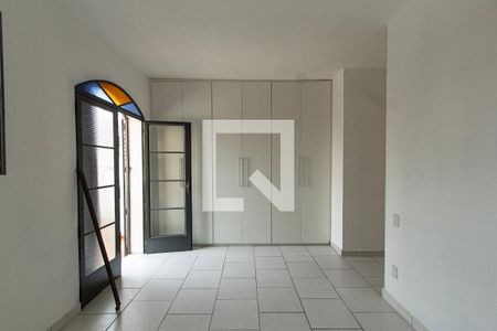 Casa para alugar com 180m², 3 quartos e 3 vagasSuíte 