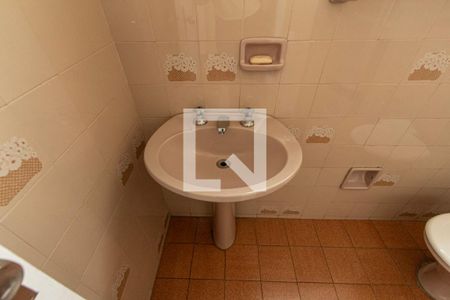 Casa para alugar com 180m², 3 quartos e 3 vagasBanheiro Social