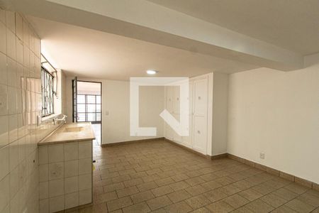 Casa para alugar com 180m², 3 quartos e 3 vagasCozinha Piso Inferior