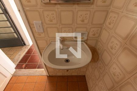 Casa para alugar com 180m², 3 quartos e 3 vagasBanheiro Piso Inferior 