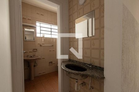 Casa para alugar com 180m², 3 quartos e 3 vagasBanheiro Social