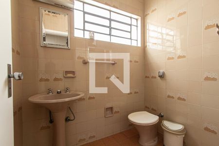 Casa para alugar com 180m², 3 quartos e 3 vagasBanheiro Social