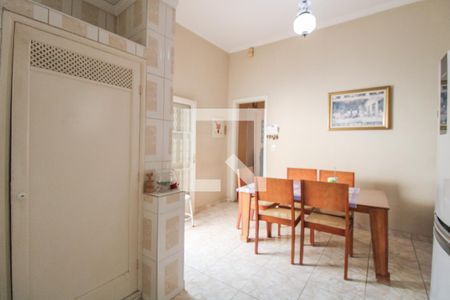 Casa à venda com 110m², 3 quartos e 2 vagasCozinha 