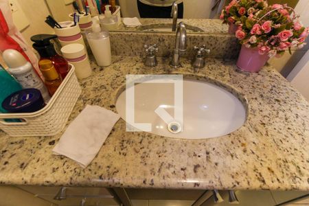 Apartamento à venda com 124m², 3 quartos e 3 vagasBanheiro Da Suíte 1