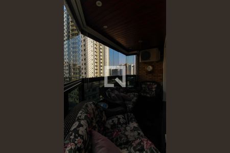 Apartamento à venda com 124m², 3 quartos e 3 vagasVaranda