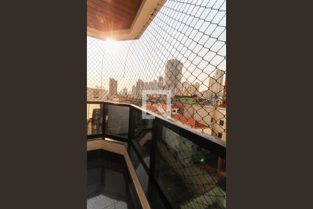 Apartamento à venda com 124m², 3 quartos e 3 vagasVaranda Da Suíte 2