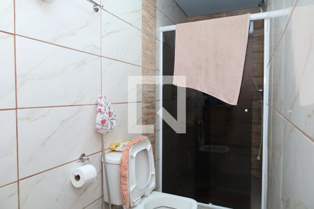 Casa à venda com 185m², 3 quartos e 2 vagasBanheiro quarto 1