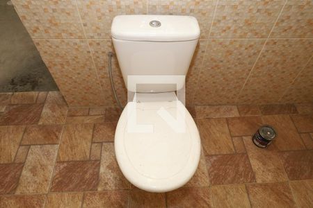 Casa à venda com 185m², 3 quartos e 2 vagasBanheiro área de serviço 