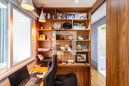 Apartamento à venda com 112m², 3 quartos e 2 vagasSuite - Escritório