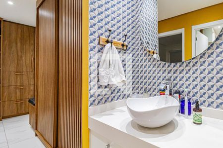 Apartamento à venda com 112m², 3 quartos e 2 vagasBanheiro social