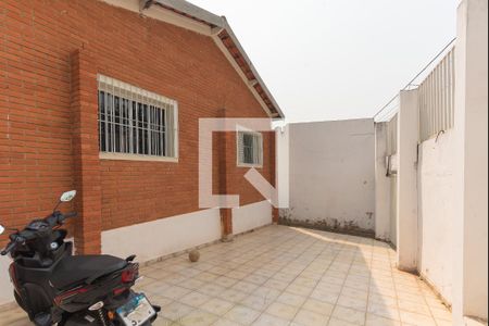 Casa à venda com 295m², 2 quartos e 1 vagaFachada