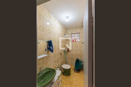 Casa à venda com 295m², 2 quartos e 1 vagaBanheiro 1