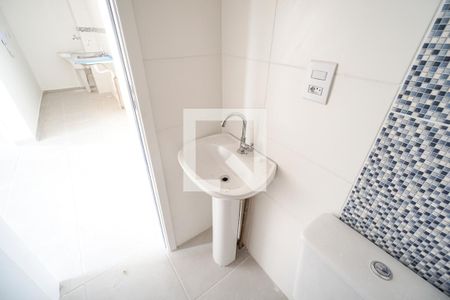 Apartamento para alugar com 38m², 2 quartos e sem vaga Apartamento para alugar com 38m², 2 quartos e sem vagaBanheiro