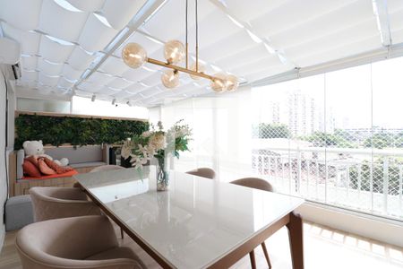 Apartamento à venda com 96m², 2 quartos e 1 vagaVaranda