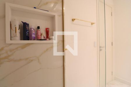 Apartamento à venda com 96m², 2 quartos e 1 vagaDetalhe do Banheiro da Suíte