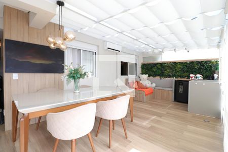 Apartamento à venda com 96m², 2 quartos e 1 vagaVaranda
