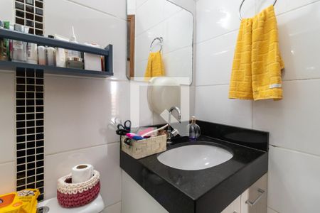 Casa de condomínio à venda com 127m², 3 quartos e 2 vagasBanheiro da Suíte