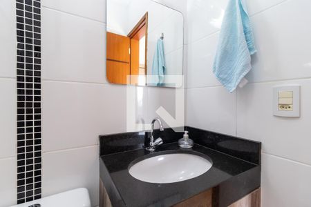 Casa de condomínio à venda com 127m², 3 quartos e 2 vagasBanheiro 3