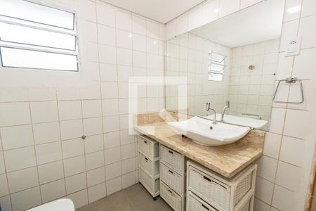 Casa de condomínio à venda com 175m², 2 quartos e sem vagaBanheiro