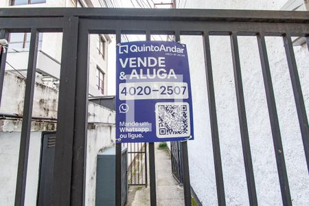 Casa de condomínio à venda com 175m², 2 quartos e sem vagaFachada e placa
