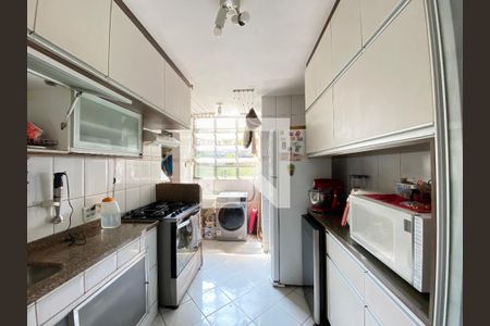 Apartamento à venda com 73m², 2 quartos e 1 vagaCozinha e Área de Serviço