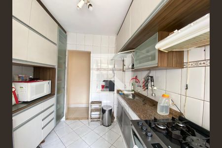 Apartamento à venda com 73m², 2 quartos e 1 vagaCozinha e Área de Serviço