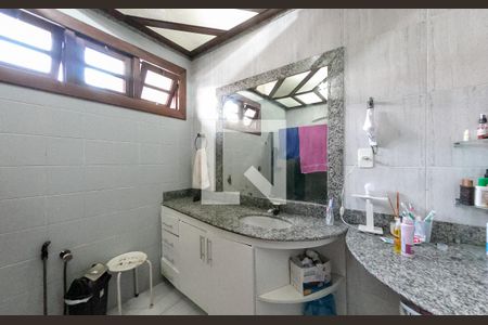 Casa à venda com 400m², 3 quartos e 2 vagasBanheiro 1