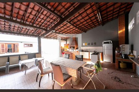 Casa à venda com 400m², 3 quartos e 2 vagasÁrea comum