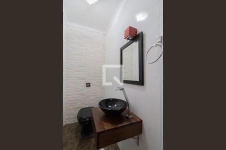 Casa à venda com 143m², 2 quartos e 2 vagasBanheiro da Suíte