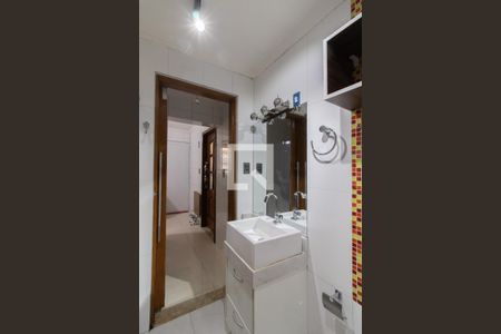 Casa à venda com 143m², 2 quartos e 2 vagasBanheiro