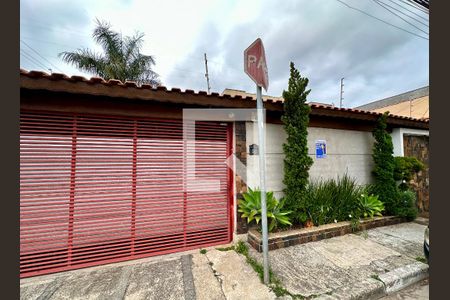 Casa à venda com 143m², 2 quartos e 2 vagasFachada