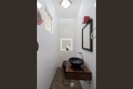 Casa à venda com 143m², 2 quartos e 2 vagasBanheiro da Suíte