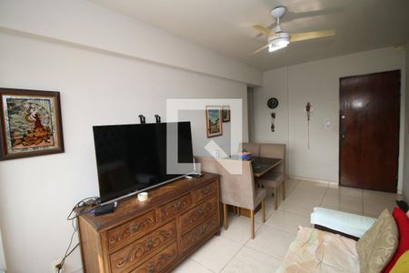 Sala de apartamento para alugar com 2 quartos, 59m² em Olaria, Rio de Janeiro