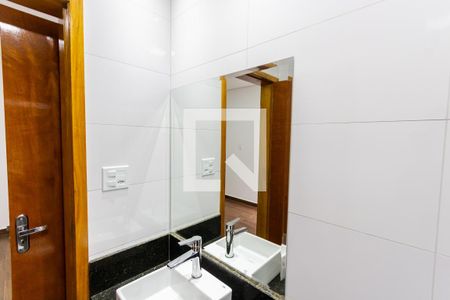 Casa à venda com 131m², 3 quartos e 4 vagas Casa à venda com 131m², 3 quartos e 4 vagasBanheiro da Suíte 2