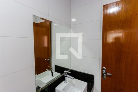 Casa à venda com 131m², 3 quartos e 4 vagas Casa à venda com 131m², 3 quartos e 4 vagasBanheiro da Suíte 1