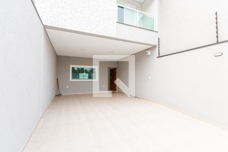 Casa à venda com 131m², 3 quartos e 4 vagas Casa à venda com 131m², 3 quartos e 4 vagasGaragem
