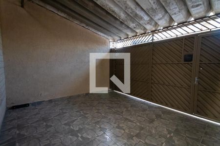 Casa à venda com 130m², 3 quartos e 2 vagasGaragem