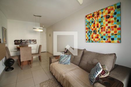 Apartamento à venda com 80m², 3 quartos e 1 vagaSala