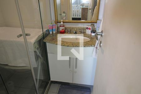 Apartamento à venda com 80m², 3 quartos e 1 vagaBanheiro Social