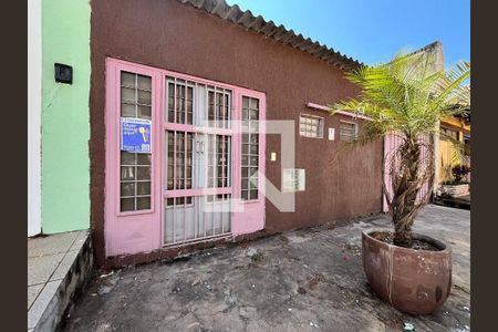 Casa para alugar com 50m², 2 quartos e sem vaga Casa para alugar com 50m², 2 quartos e sem vagaFachada