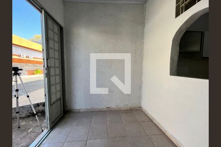 Hall de entrada de casa para alugar com 3 quartos, 50m² em Asa Sul, Brasília