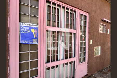 Casa para alugar com 50m², 2 quartos e sem vaga Casa para alugar com 50m², 2 quartos e sem vagaFachada